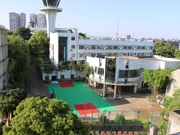 校園環(huán)境